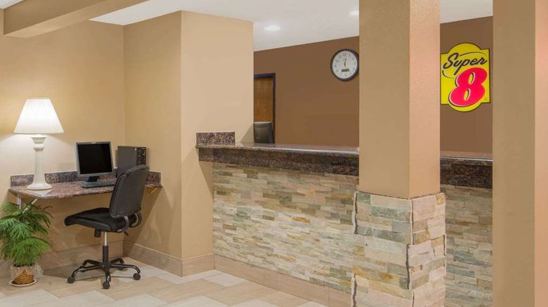 <b>Super 8 Story City Lobby</b>. Images powered by <a href="https://iceportal.shijigroup.com/" title="IcePortal" target="_blank">IcePortal</a>.