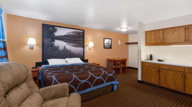 Super 8 Goodland Suite