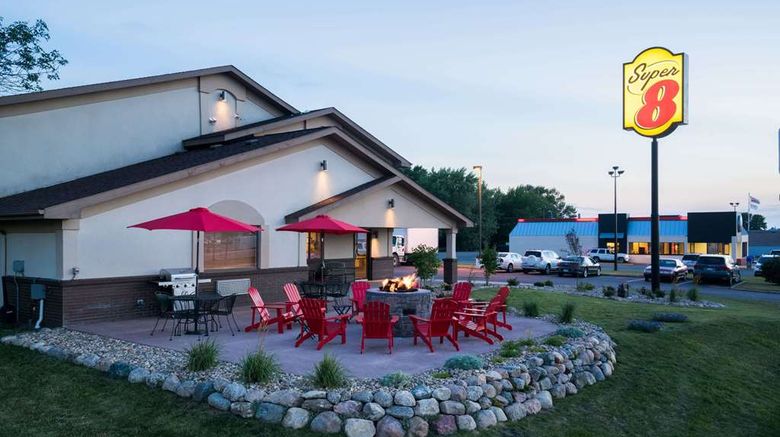 <b>Super 8 Spirit Lake/Okoboji Other</b>. Images powered by <a href="https://iceportal.shijigroup.com/" title="IcePortal" target="_blank">IcePortal</a>.