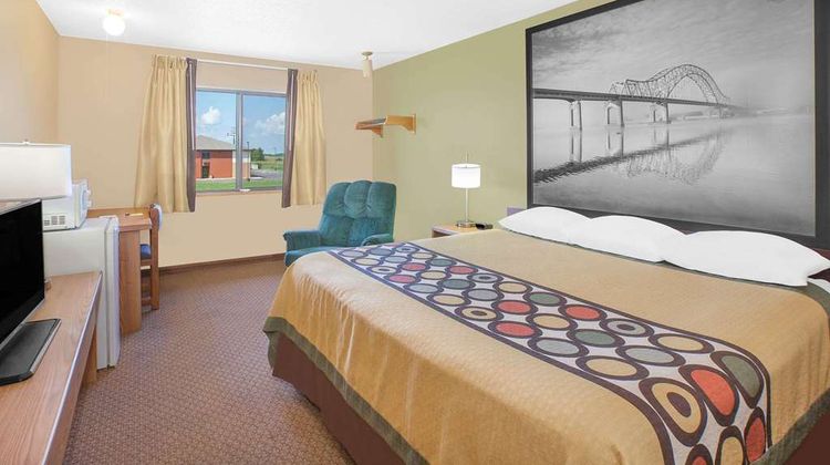 Super 8 Mt Pleasant Room