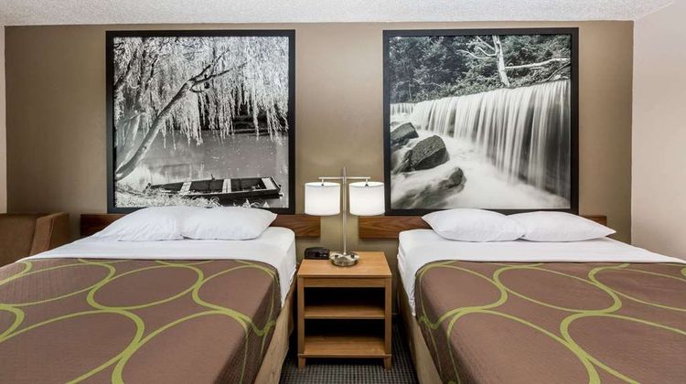 Super 8 Hays KS Room