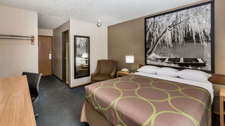 Super 8 Hays KS Room