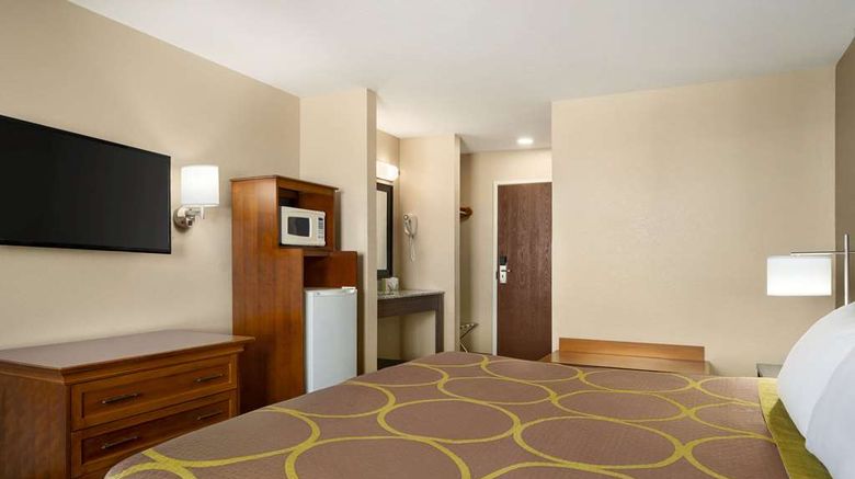 <b>Super 8 Liberal Room</b>. Images powered by <a href="https://iceportal.shijigroup.com/" title="IcePortal" target="_blank">IcePortal</a>.