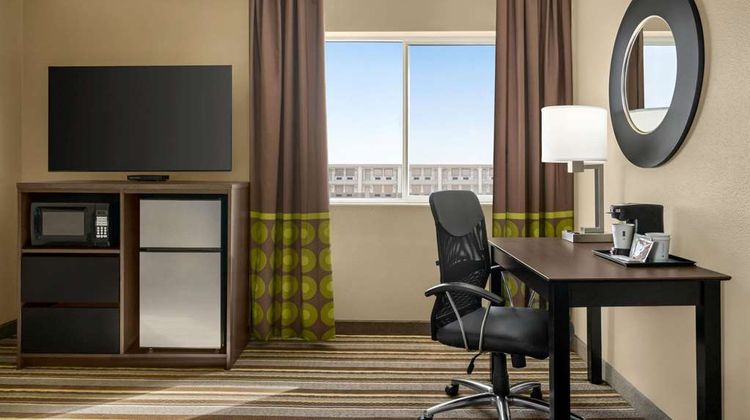 Super 8 Liberal Suite