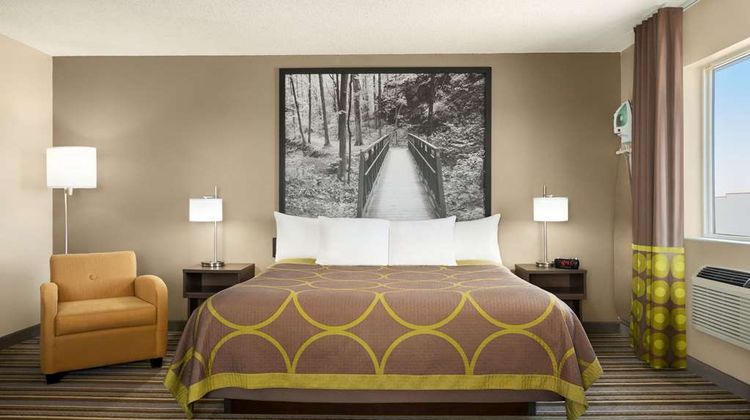 Super 8 Liberal Suite