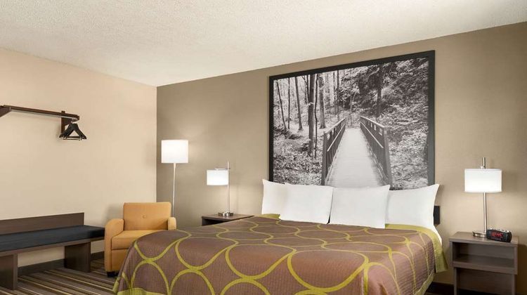 Super 8 Liberal Suite