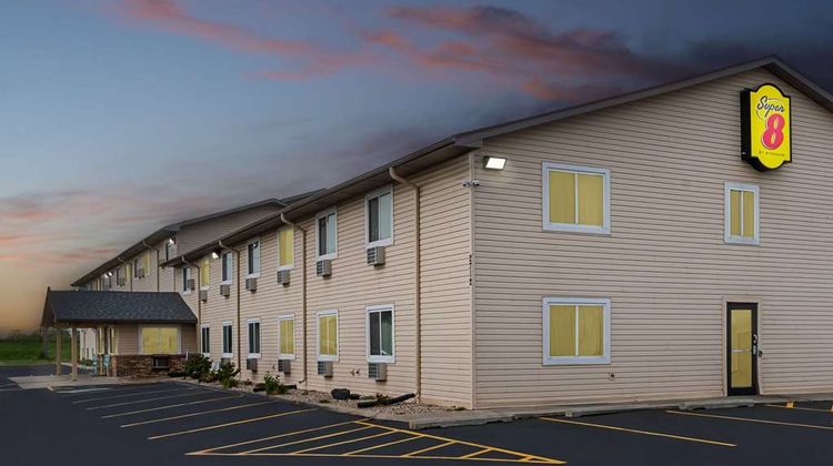 Super 8 Council Bluffs IA Omaha NE Area Exterior