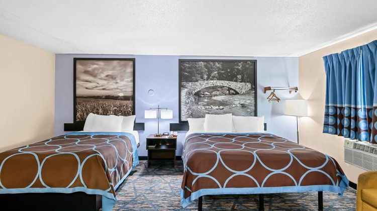 Super 8 Council Bluffs IA Omaha NE Area Suite