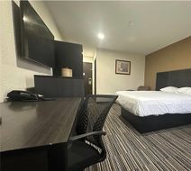 Baymont Bridgeton St Louis Room