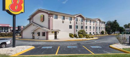 Super 8 Aberdeen Exterior