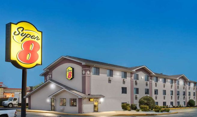 Super 8 Aberdeen Exterior