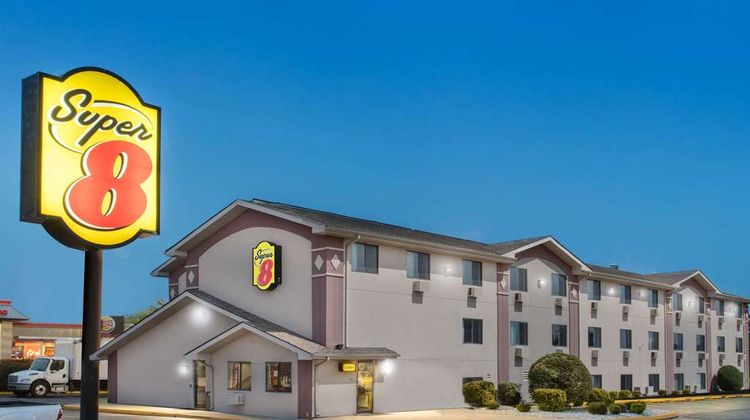 Super 8 Aberdeen Exterior