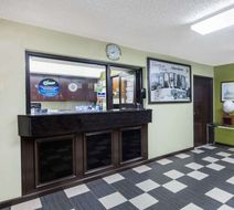 Super 8 Aberdeen Lobby