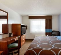 Super 8 Portland/Westbrook Area Room