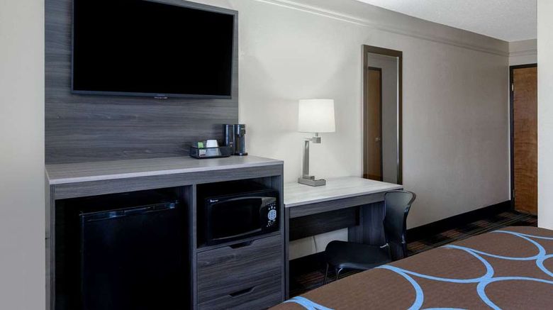 <b>Super 8 Kansas City at Barry Road Room</b>. Images powered by <a href="https://iceportal.shijigroup.com/" title="IcePortal" target="_blank">IcePortal</a>.