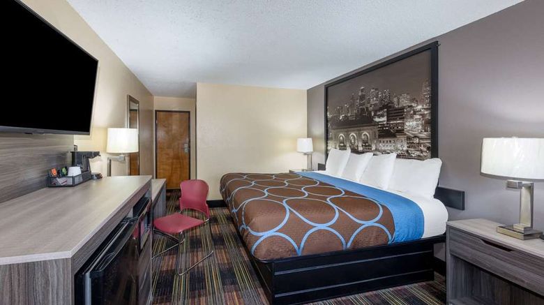 <b>Super 8 Kansas City at Barry Road Room</b>. Images powered by <a href="https://iceportal.shijigroup.com/" title="IcePortal" target="_blank">IcePortal</a>.