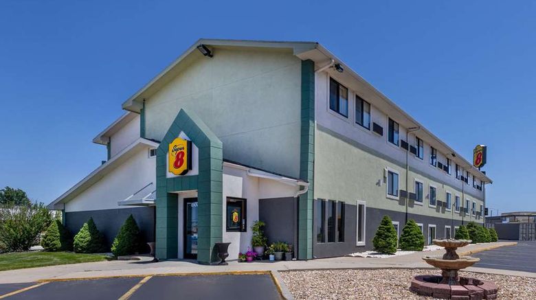 <b>Super 8 Kansas City at Barry Road Exterior</b>. Images powered by <a href="https://iceportal.shijigroup.com/" title="IcePortal" target="_blank">IcePortal</a>.