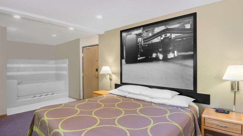 <b>Super 8 Knoxville Room</b>. Images powered by <a href="https://iceportal.shijigroup.com/" title="IcePortal" target="_blank">IcePortal</a>.