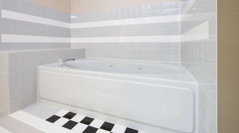 <b>Super 8 Knoxville Room</b>. Images powered by <a href="https://iceportal.shijigroup.com/" title="IcePortal" target="_blank">IcePortal</a>.