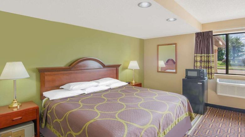 <b>Super 8 Knoxville Suite</b>. Images powered by <a href="https://iceportal.shijigroup.com/" title="IcePortal" target="_blank">IcePortal</a>.