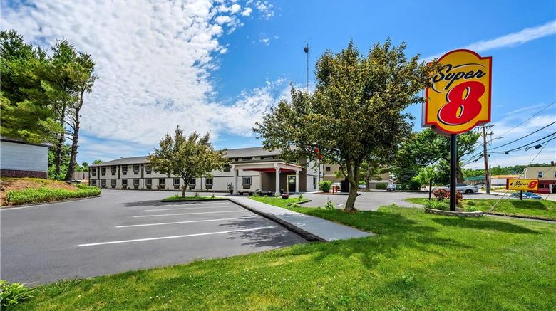 <b>Super 8 Lewiston/Auburn Area Exterior</b>. Images powered by <a href="https://iceportal.shijigroup.com/" title="IcePortal" target="_blank">IcePortal</a>.