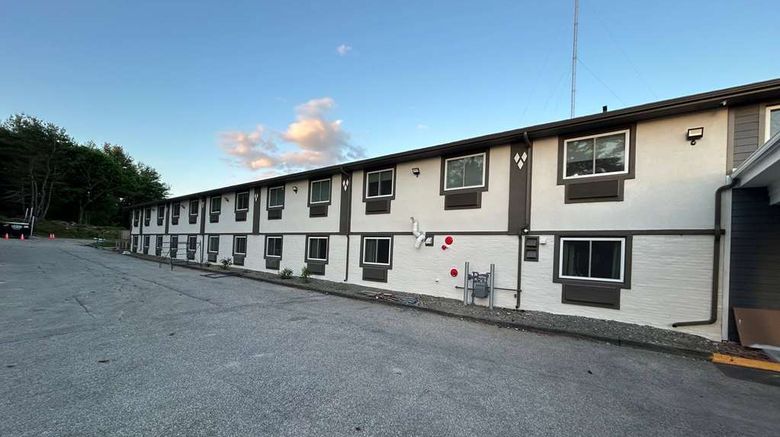 <b>Super 8 Lewiston/Auburn Area Exterior</b>. Images powered by <a href="https://iceportal.shijigroup.com/" title="IcePortal" target="_blank">IcePortal</a>.