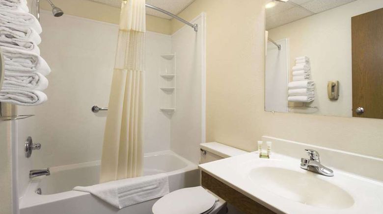 <b>Super 8 Cuba Room</b>. Images powered by <a href="https://iceportal.shijigroup.com/" title="IcePortal" target="_blank">IcePortal</a>.