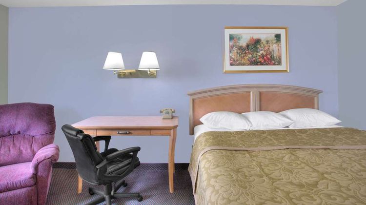 Super 8 Augusta Room