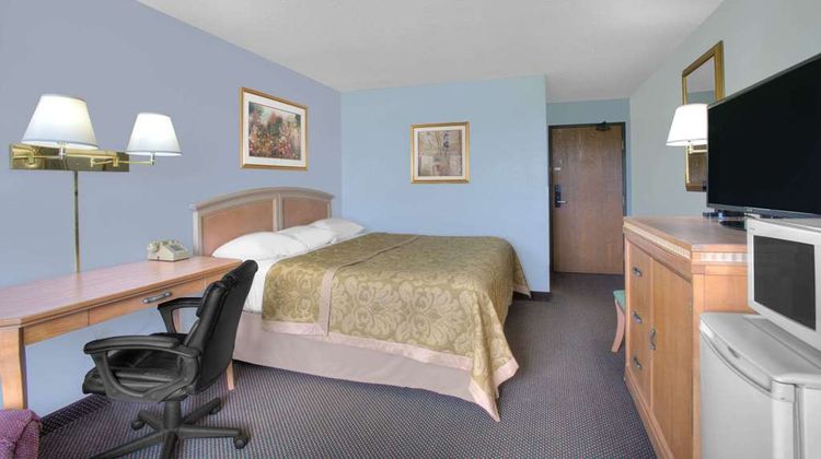 Super 8 Augusta Room