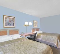 Super 8 Augusta Room