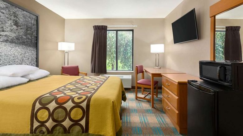 <b>Super 8 Hannibal Room</b>. Images powered by <a href="https://iceportal.shijigroup.com/" title="IcePortal" target="_blank">IcePortal</a>.