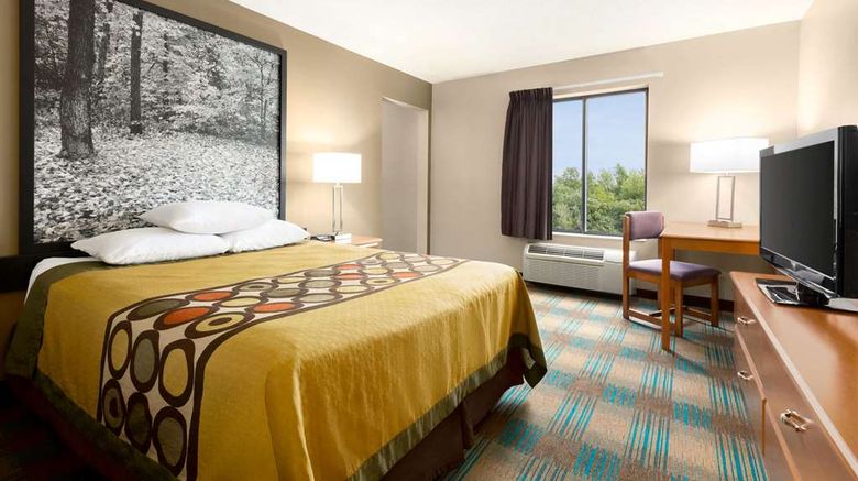 <b>Super 8 Hannibal Suite</b>. Images powered by <a href="https://iceportal.shijigroup.com/" title="IcePortal" target="_blank">IcePortal</a>.