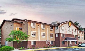 Super 8 Baltimore/Essex Area