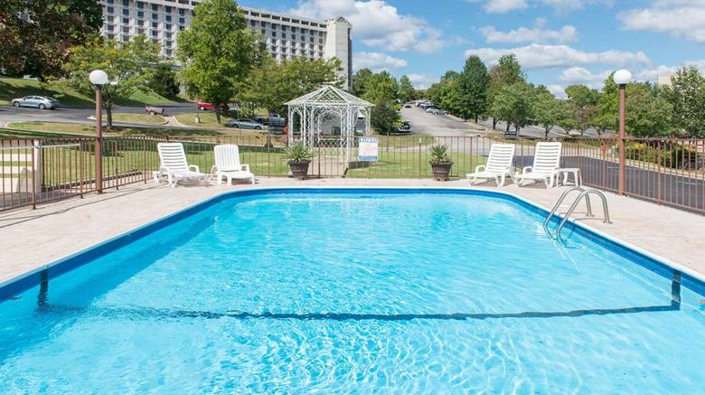 <b>Super 8 Branson/Andy Williams Theatre Pool</b>. Images powered by <a href="https://iceportal.shijigroup.com/" title="IcePortal" target="_blank">IcePortal</a>.
