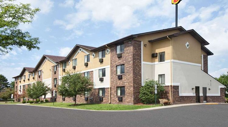 Super 8 Canton/Livonia Area Exterior