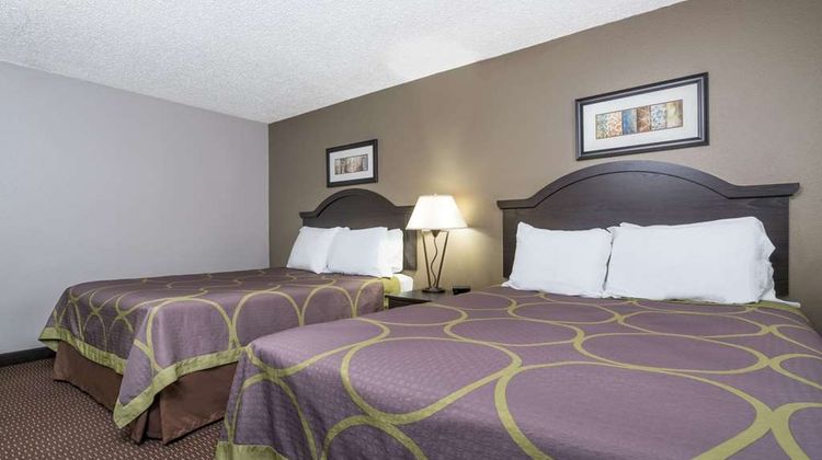 Super 8 Bismarck Room