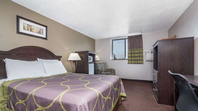 <b>Super 8 Bismarck Room</b>. Images powered by <a href="https://iceportal.shijigroup.com/" title="IcePortal" target="_blank">IcePortal</a>.
