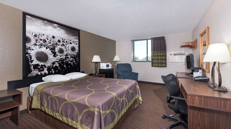 <b>Super 8 Bismarck Room</b>. Images powered by <a href="https://iceportal.shijigroup.com/" title="IcePortal" target="_blank">IcePortal</a>.