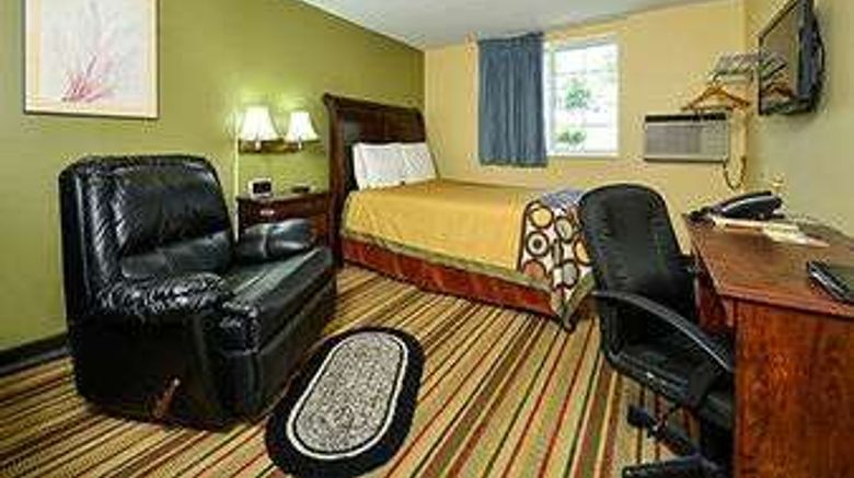 <b>Super 8 Minot Room</b>. Images powered by <a href="https://iceportal.shijigroup.com/" title="IcePortal" target="_blank">IcePortal</a>.