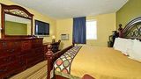 <b>Super 8 Minot Room</b>. Images powered by <a href="https://iceportal.shijigroup.com/" title="IcePortal" target="_blank">IcePortal</a>.