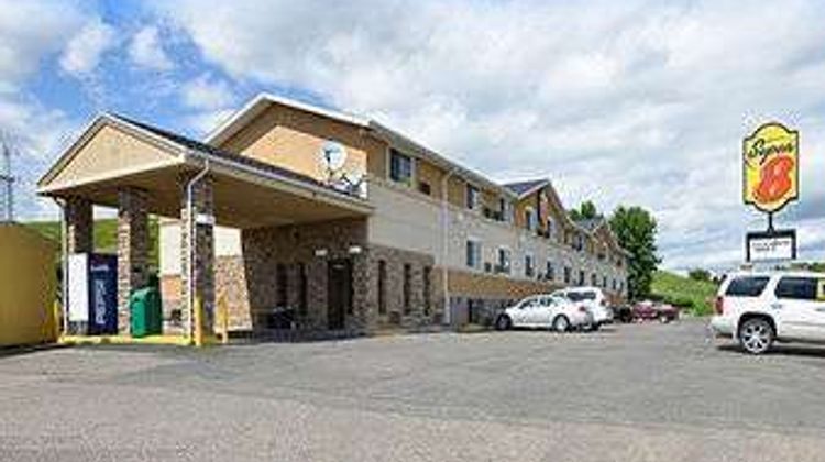 Super 8 Minot Exterior