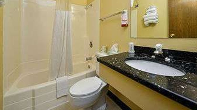 Super 8 Minot Room