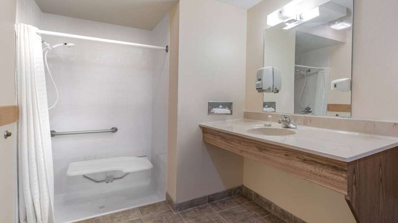 <b>Super 8 Higginsville Room</b>. Images powered by <a href="https://iceportal.shijigroup.com/" title="IcePortal" target="_blank">IcePortal</a>.