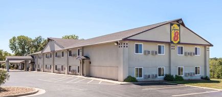 Super 8 Higginsville Exterior