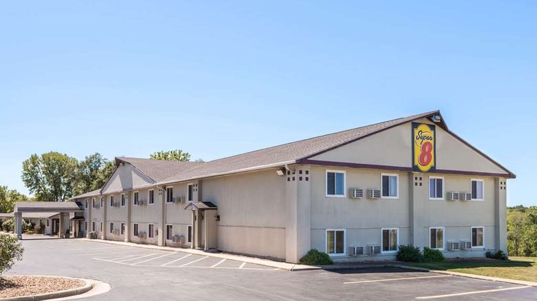 <b>Super 8 Higginsville Exterior</b>. Images powered by <a href="https://iceportal.shijigroup.com/" title="IcePortal" target="_blank">IcePortal</a>.
