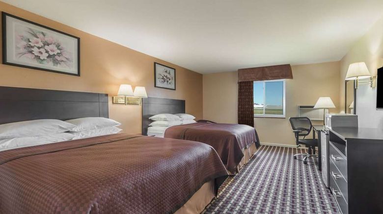 <b>Super 8 Higginsville Room</b>. Images powered by <a href="https://iceportal.shijigroup.com/" title="IcePortal" target="_blank">IcePortal</a>.