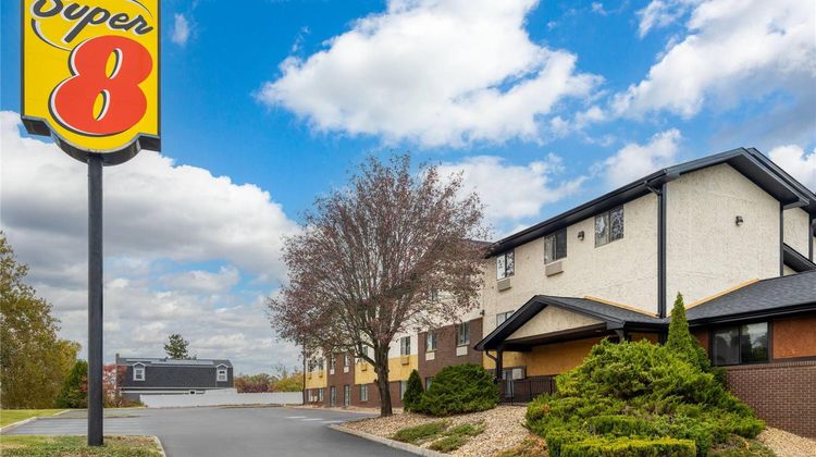 Super 8 Hagerstown Exterior