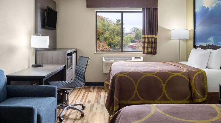 Super 8 Hagerstown Room