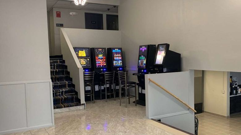 <b>Super 8 by Wyndham Kirksville Lobby</b>. Images powered by <a href="https://iceportal.shijigroup.com/" title="IcePortal" target="_blank">IcePortal</a>.