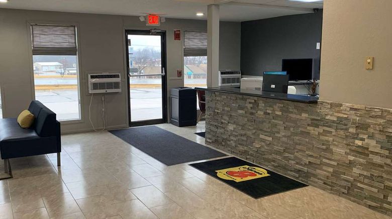 <b>Super 8 by Wyndham Kirksville Lobby</b>. Images powered by <a href="https://iceportal.shijigroup.com/" title="IcePortal" target="_blank">IcePortal</a>.
